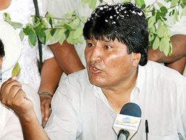 Evo Morales traži da Obama vrati Nobelovu nagradu za mir