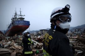 Više od 25.000 ljudi poginulo ili nestalo u Japanu