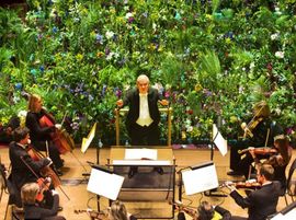 Kraljevska filharmonija svirala cvijeću