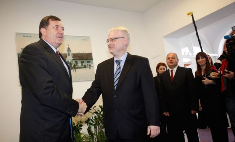 Počeo sastanak Dodika i Josipovića
