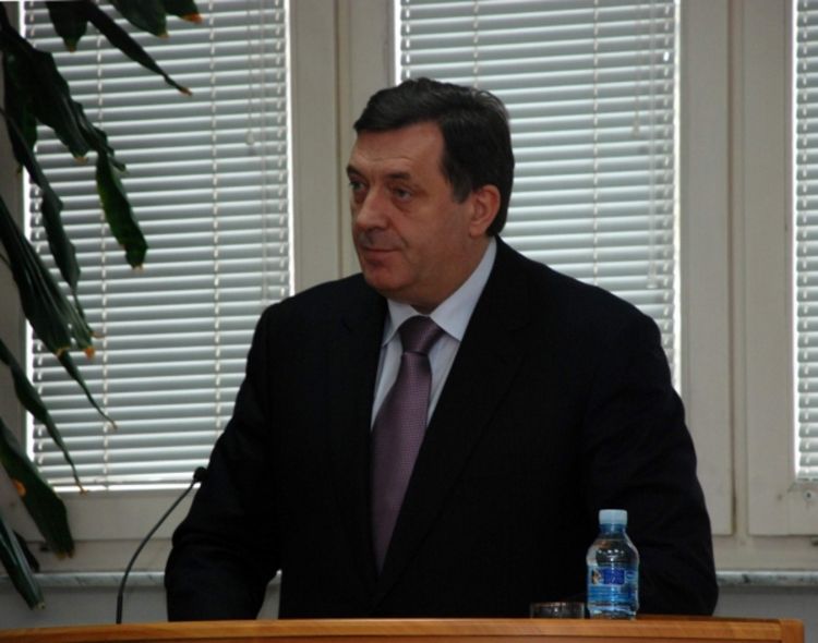 Dodik: Ili izmjene zakona ili nema nadležnosti u RS