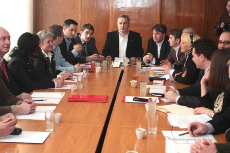 SDP kreće u uspostavu vlasti