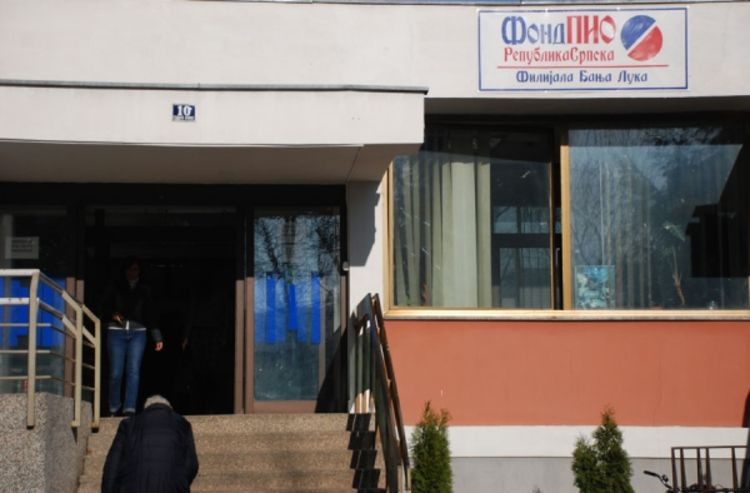 Fond PIO RS: Smišljeno komplikovanje postupka