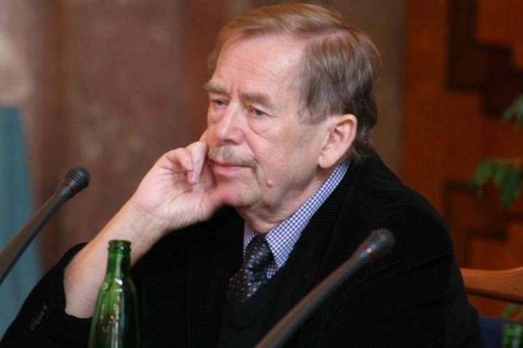 Havel za bombordovanje Libije: Gadafi je kao Milošević
