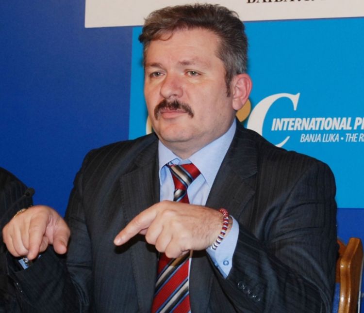 Ćurguz: Divjak je predratni kriminalac i ratni zločinac