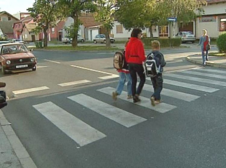 Prvačići upoznati sa radom policije