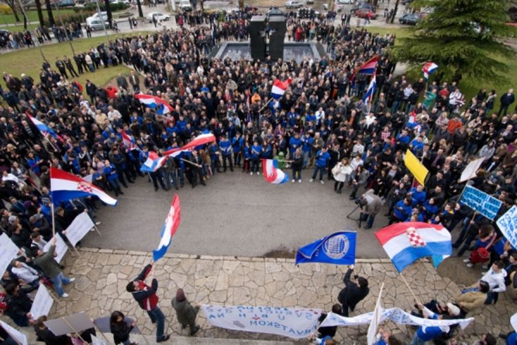 Hrvati protestima traže poštivanje njihove izborne volje