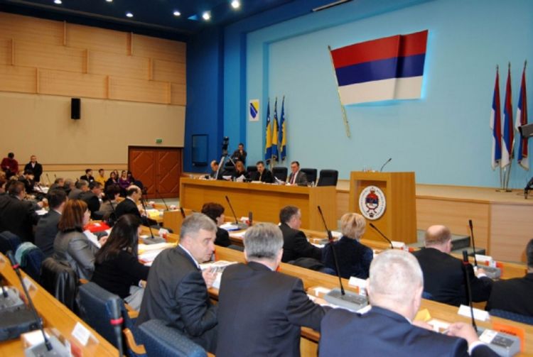 Narodna skupština RS: Razmatrana strategija zapošljavanja