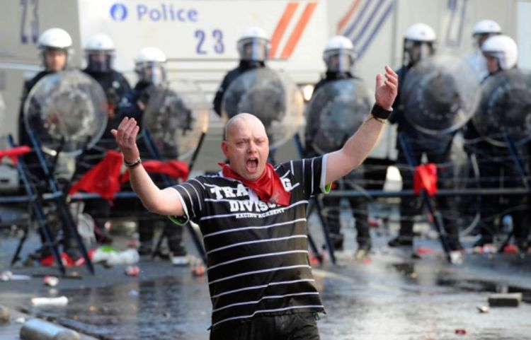 Brisel: Policija vodenim topovima rastjerivala demonstrante