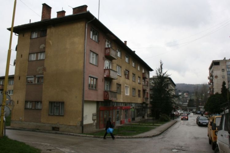 Zavidovići: Trudnica zarila mužu nož u srce
