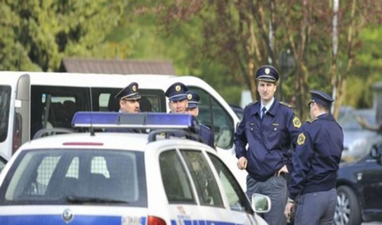 Umrla djevojčica koju je otac bacio sa devetog sprata