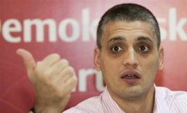 Pleme afričkih ljudoždera pozvalo Čedu na ručak