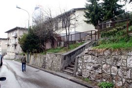 Bombaš nije pronađen, traže izmještanje ovisnika
