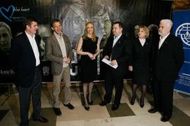 Aplauzi i suze na premijeri filma Sestre