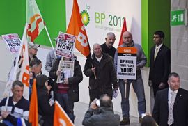 Protest ispred sjedišta Britiš petroleuma
