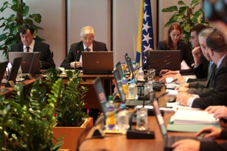 Za neke nema krize: Državnim agencijama 80 odsto više novca