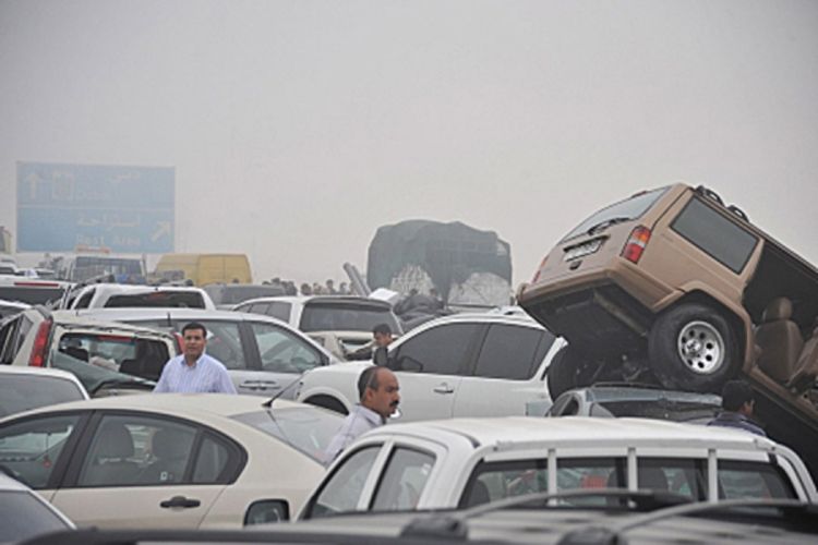 UAE: Lančani sudar 127 vozila, jedan poginuli