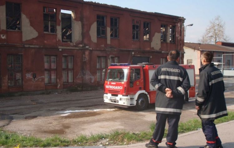 Sarajevo: Gorjela skladišta tri firme