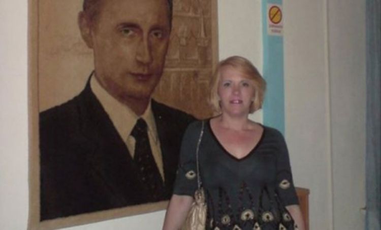 Radikalka Nataša Jovanović uganula nogu jureći Putina
