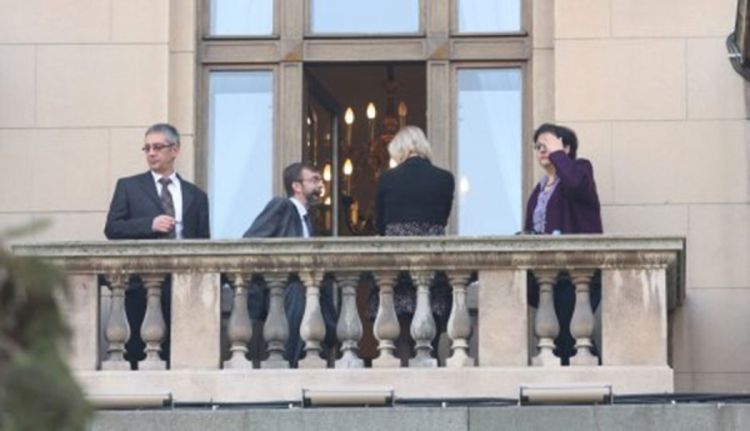Poslanici krše zakon i puše gdje stignu