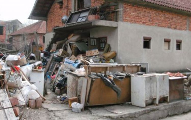 Penzioner silovao kerušu pred zgranutom unukom