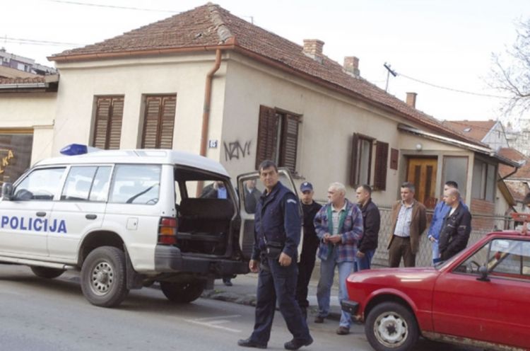 Kraljevo: Mjesecima spavao sa mrtvom ženom