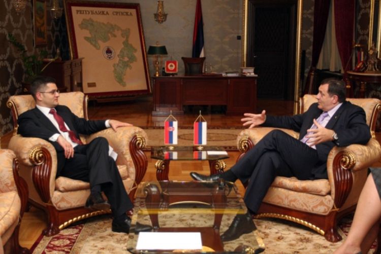 Dodik sa Jeremićem: Referendum o nametnutim odlukama ustavno pravo RS