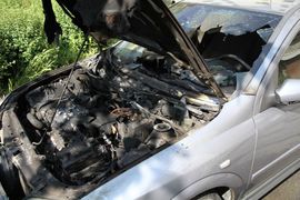 Zapaljen automobil vojnog  penzionera