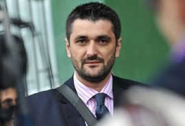 Nakon žestokih napada reisa Cerića zbog vjeronauke: Ministar Emir ...