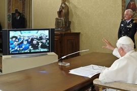 Papa razgovarao sa astronautima iz Međunarodne svemirske stanice