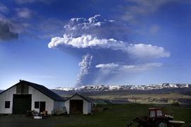 Zatvoreni aerodromi na Islandu zbog erupcije vulkana
