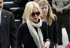 Lindzi Lohan u kućnom pritvoru (Video)