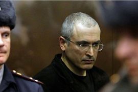 Rusija mora da plati Hodorkovskom 35.000 evra