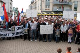 Bratunac: Vlast i srpski narod treba da pomognu odbranu Mladića
