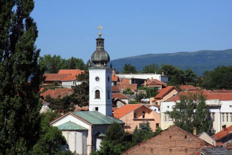 Zatražena obdukcija tijela djevojaka koje su zajedno skočile u smrt