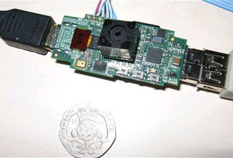 Razvijen mini PC veličine USB priključka od 17 evra
