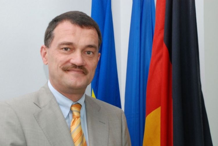 Šmit: Promjene u BiH provoditi na pravi način