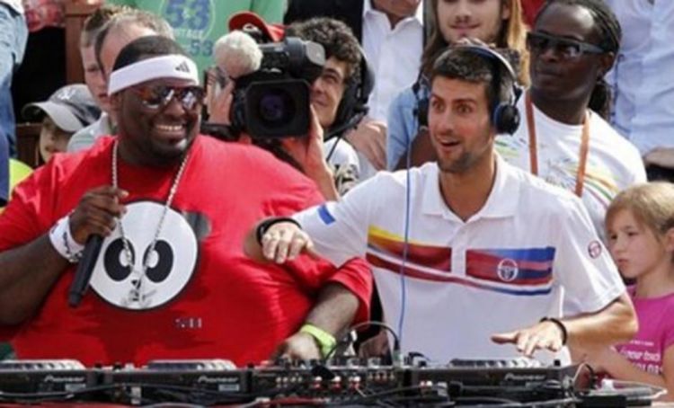 Nole proslavio rođendan zabavljajući posjetioce Rolan Garosa (Video)