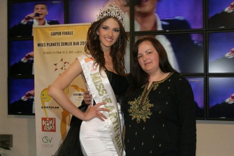Aleksandra Kovačević, mis planete Zemlje BiH 2011: Bez ulaska u top 15 ne smije kući (Foto)