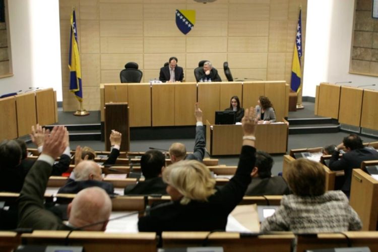 Revizori u Parlamentu FBiH: Naknade trošili mimo propisa