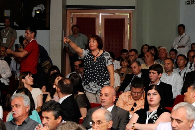 Prekinula premijerkin govor: Ovo je veleizdaja Živjela Hrvatska
