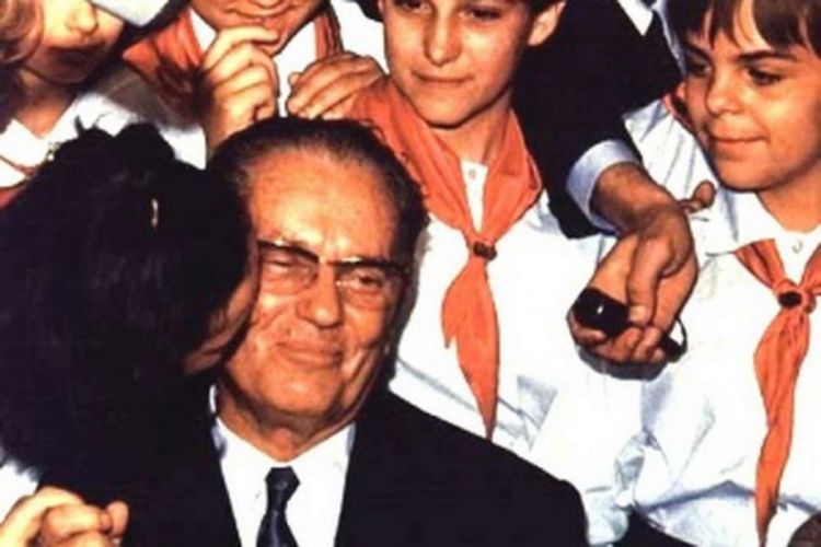 Druže Tito, srećan ti 119. rođendan (Foto)