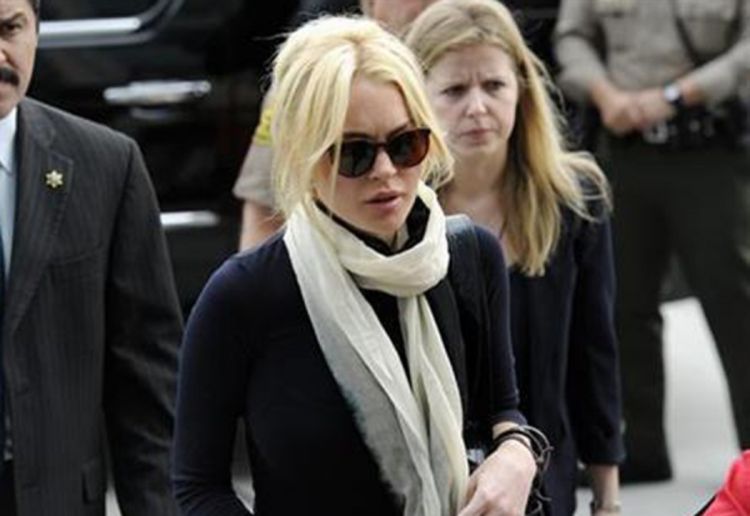 Lindzi Lohan u kućnom pritvoru (Video)
