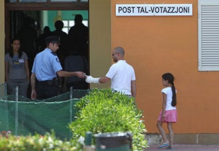 Na referendumu izglasali mogućnost razvoda