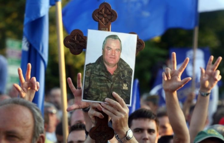 Na mitingu podrške Mladiću više od 10.000 ljudi