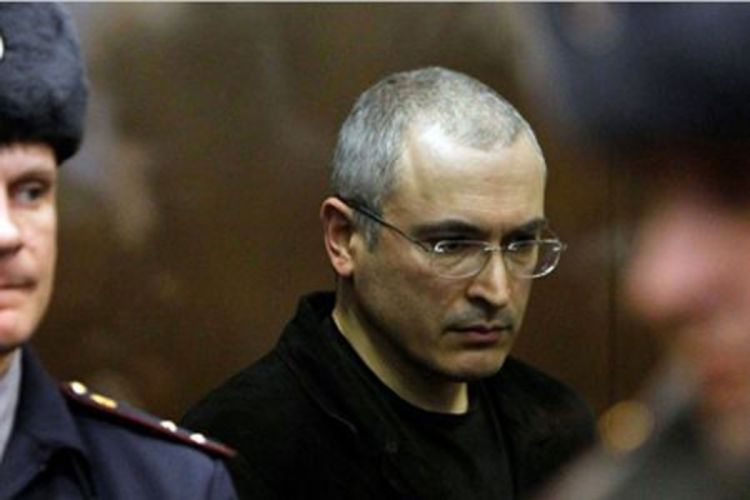 Rusija mora da plati Hodorkovskom 35.000 evra