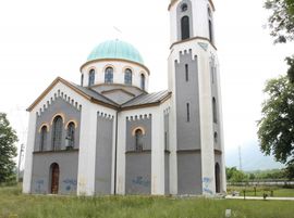 Sarajevo: Odlikaši popili par piva i išarali crkvu
