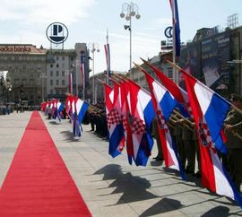 Polemika u Hrvatskoj: Da li pozvati Tadića za Dan državnosti?