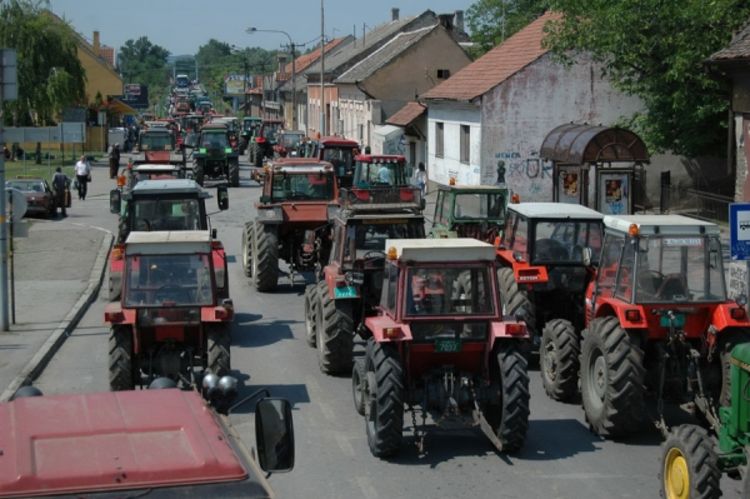 Ponovo blokirani svi prilazni putevi Pančevu