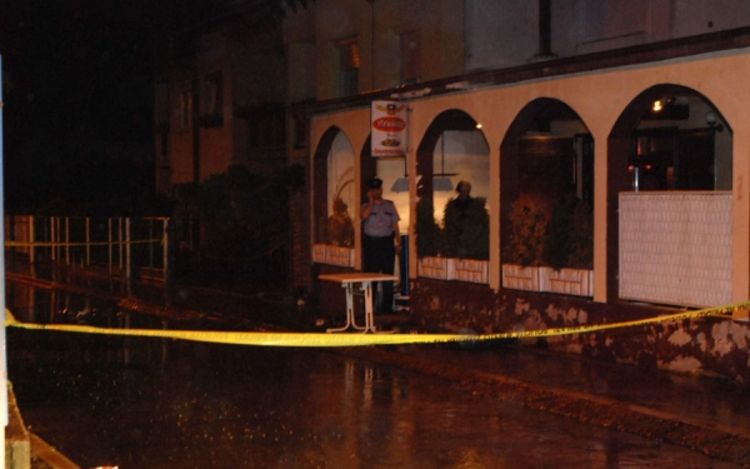 Banjaluka: Pucao u kolege, pa u sebe